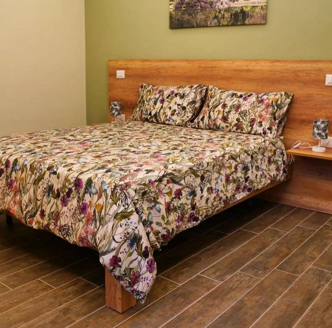 L'Oasi Di Venere Bed And Breakfast Caserta Ngoại thất bức ảnh