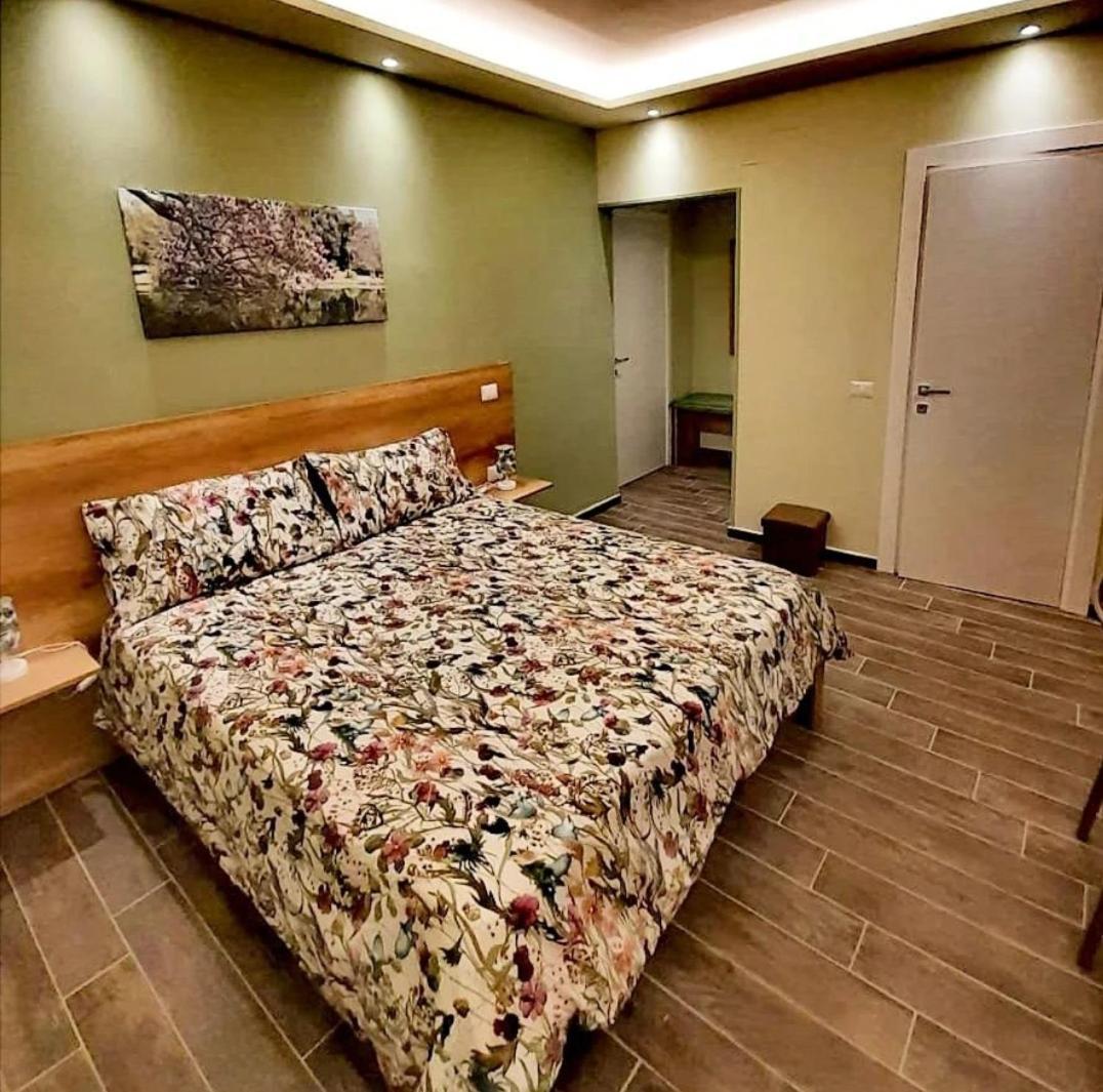L'Oasi Di Venere Bed And Breakfast Caserta Ngoại thất bức ảnh